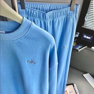Alo Light Blue Sweatshirt and Joggers Set